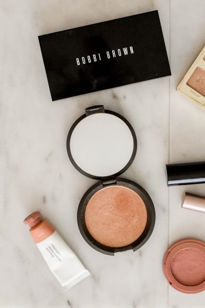 Trending makeup looks