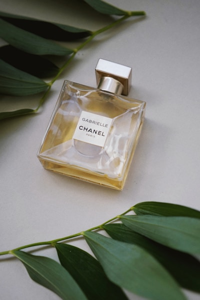 Long-lasting fragrance collection